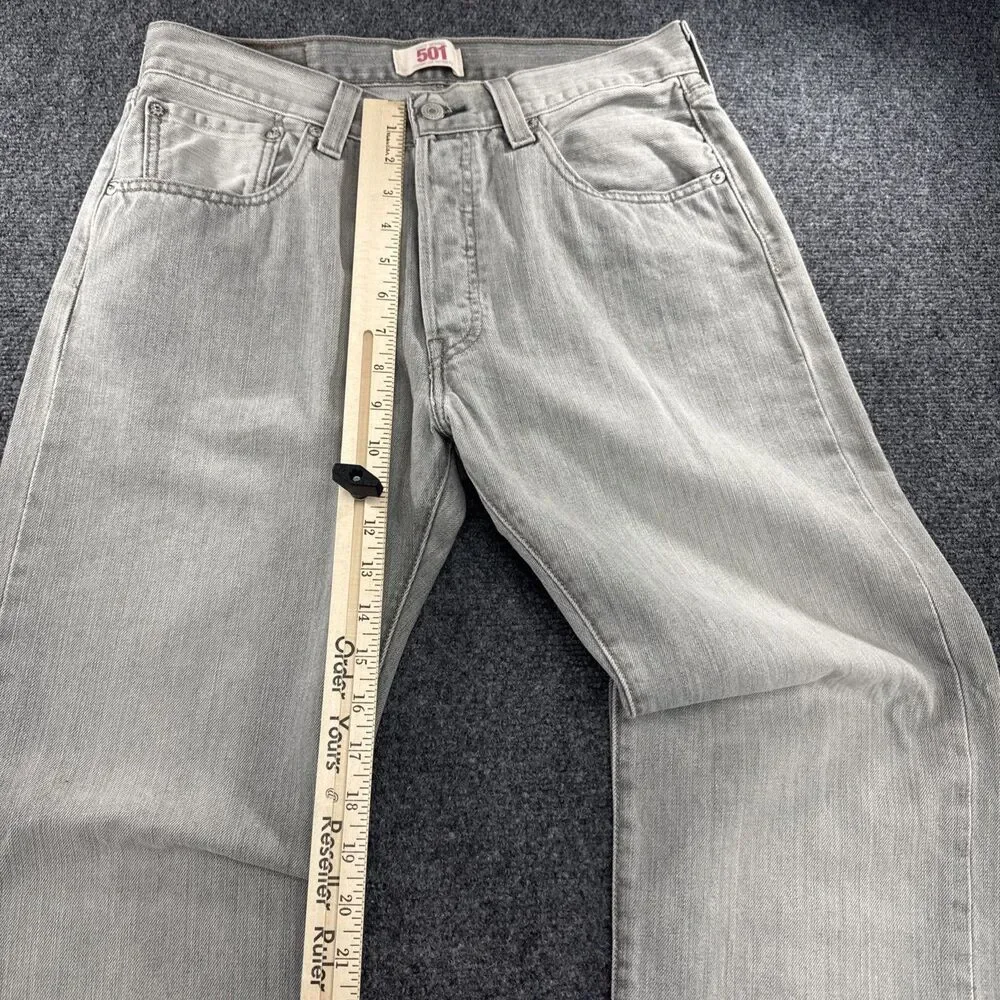 Levis 501 Original Jeans Mens 32x32 Gray Light Wash Button Fly Straight Denim